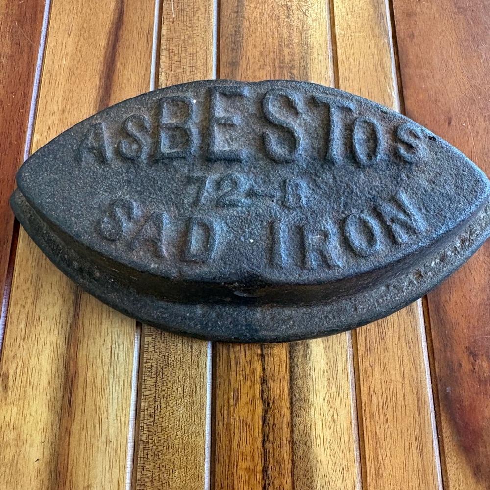 Antique Vintage Asbestos 72-B Sad Iron
